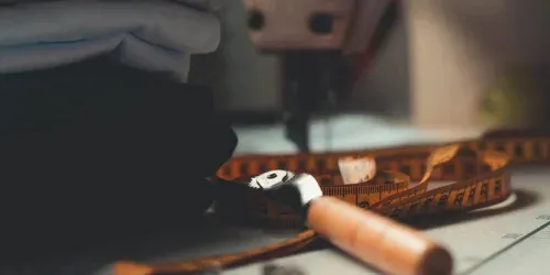 making of ski gloves